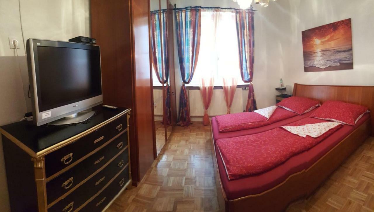 Privatzimmer Dimitrova Ulrichsberg Kültér fotó